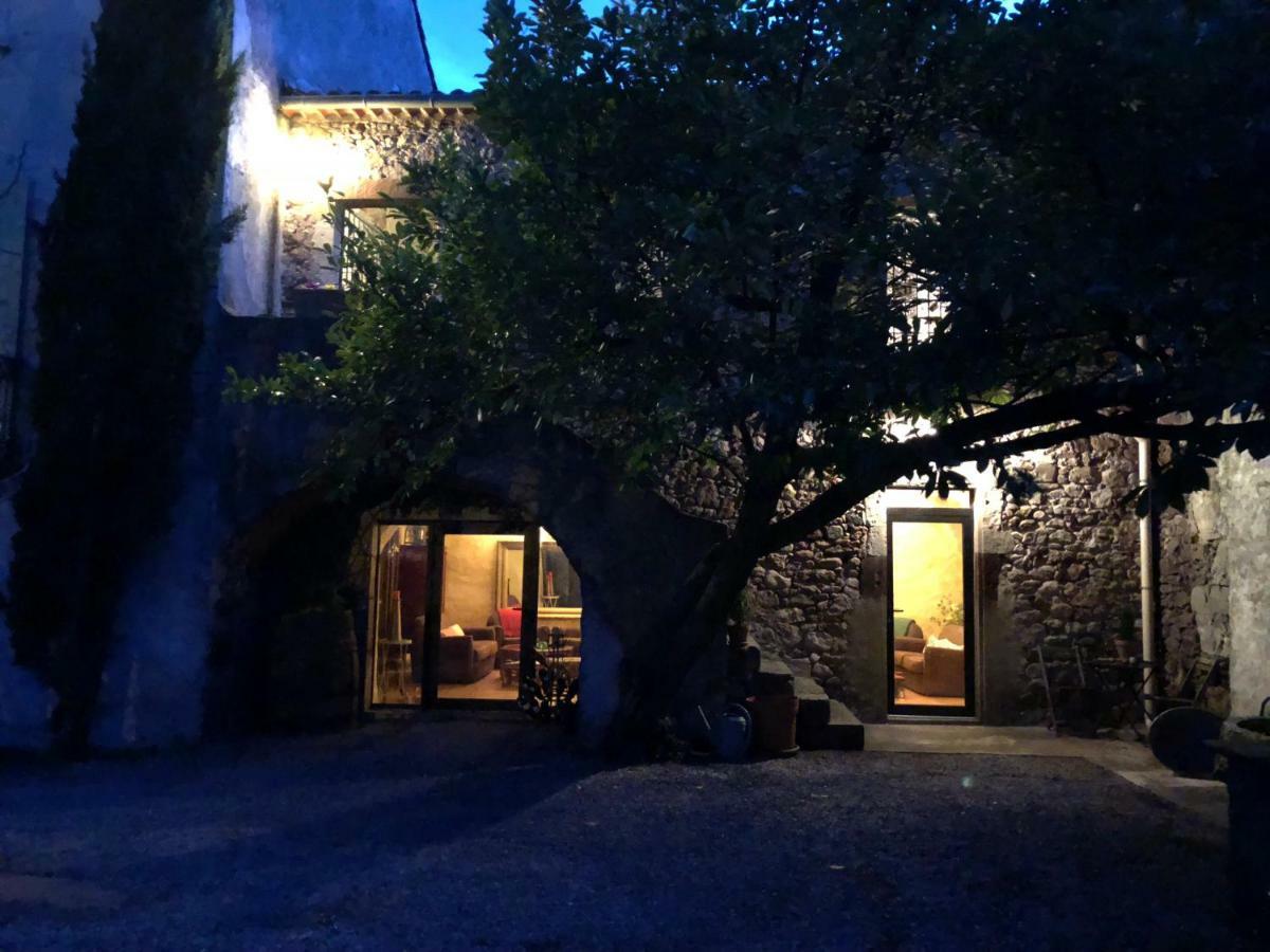 Domaine De Brousson Bed & Breakfast La Tour-sur-Orb Exterior photo